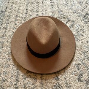 Express wool hat